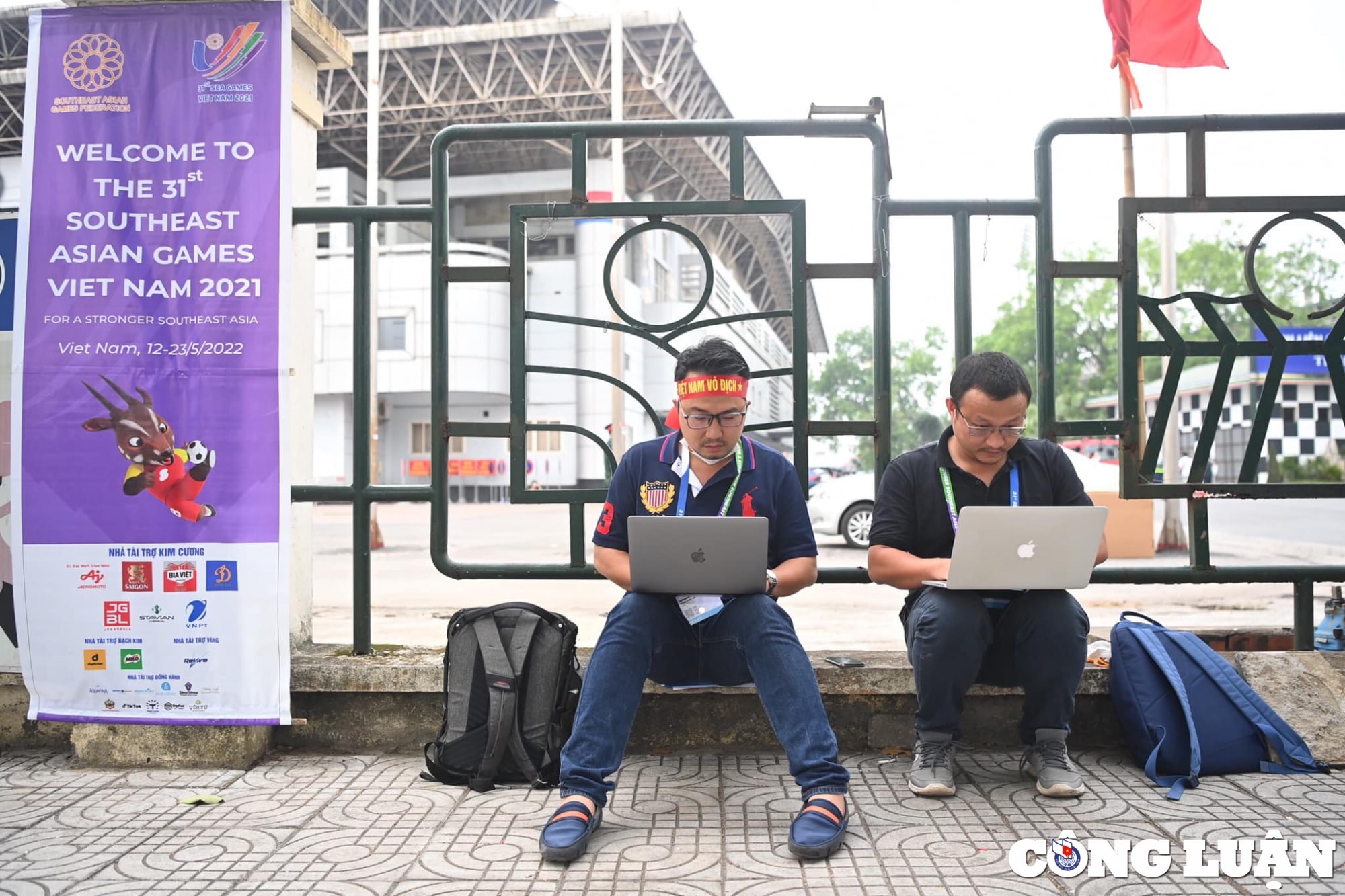 nhung khoanh khac tac nghiep hoa nhip dap cung sea games 31 hinh 8