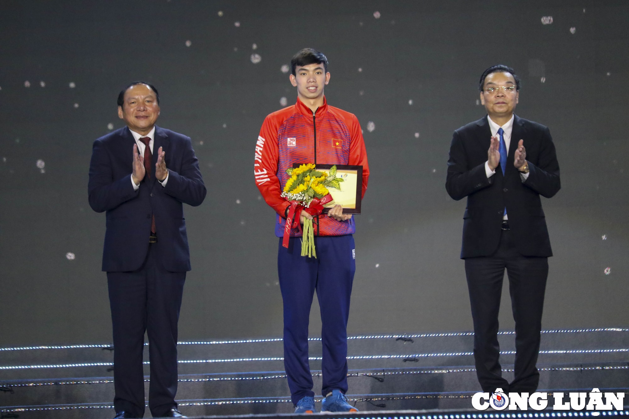 be mac sea games 31 loi tam biet nong am cua nguoi dan viet nam hinh 10