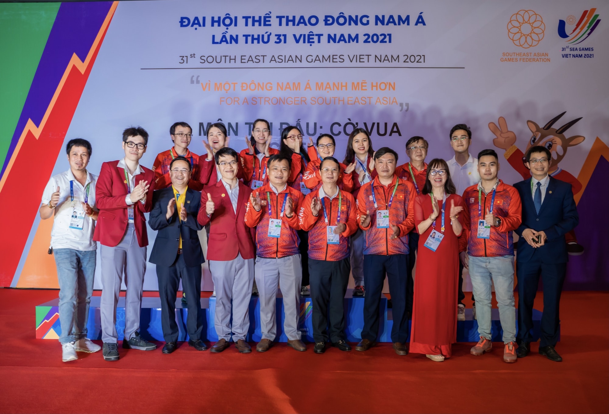 co vua viet nam gianh 7 huy chuong vang nam a bank trao thuong 300 trieu hinh 2