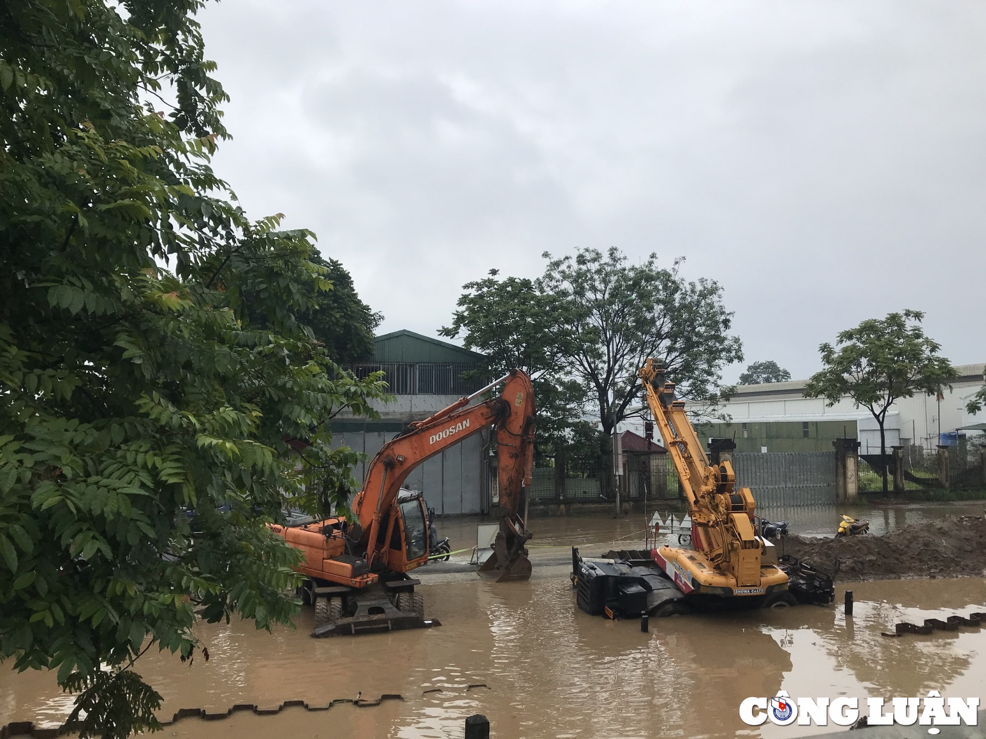 duong gom dai lo thang long ngap nhu song giao thong te liet hinh 5