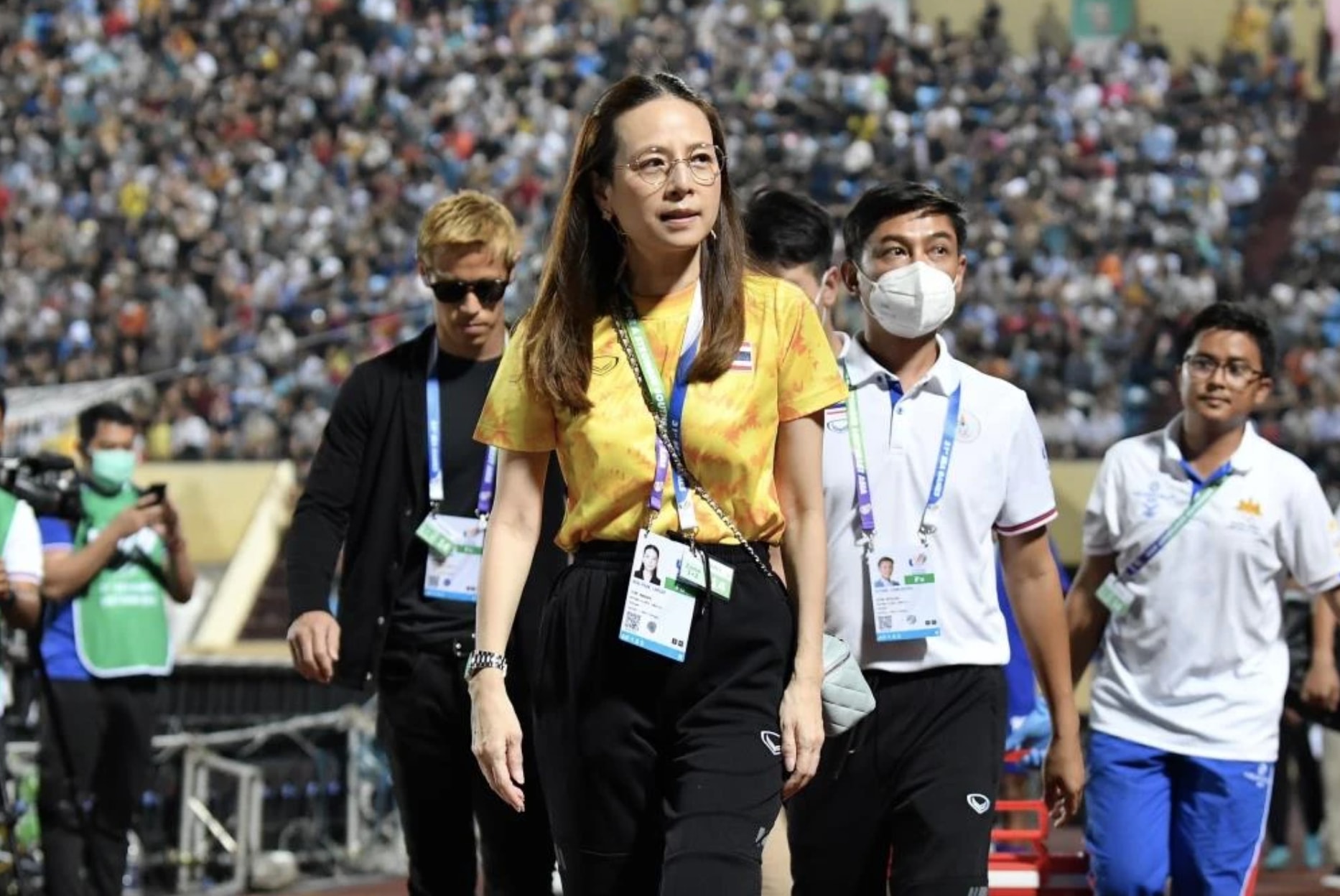 madam pang chuc mung u23 viet nam xin loi fan thai lan hinh 3