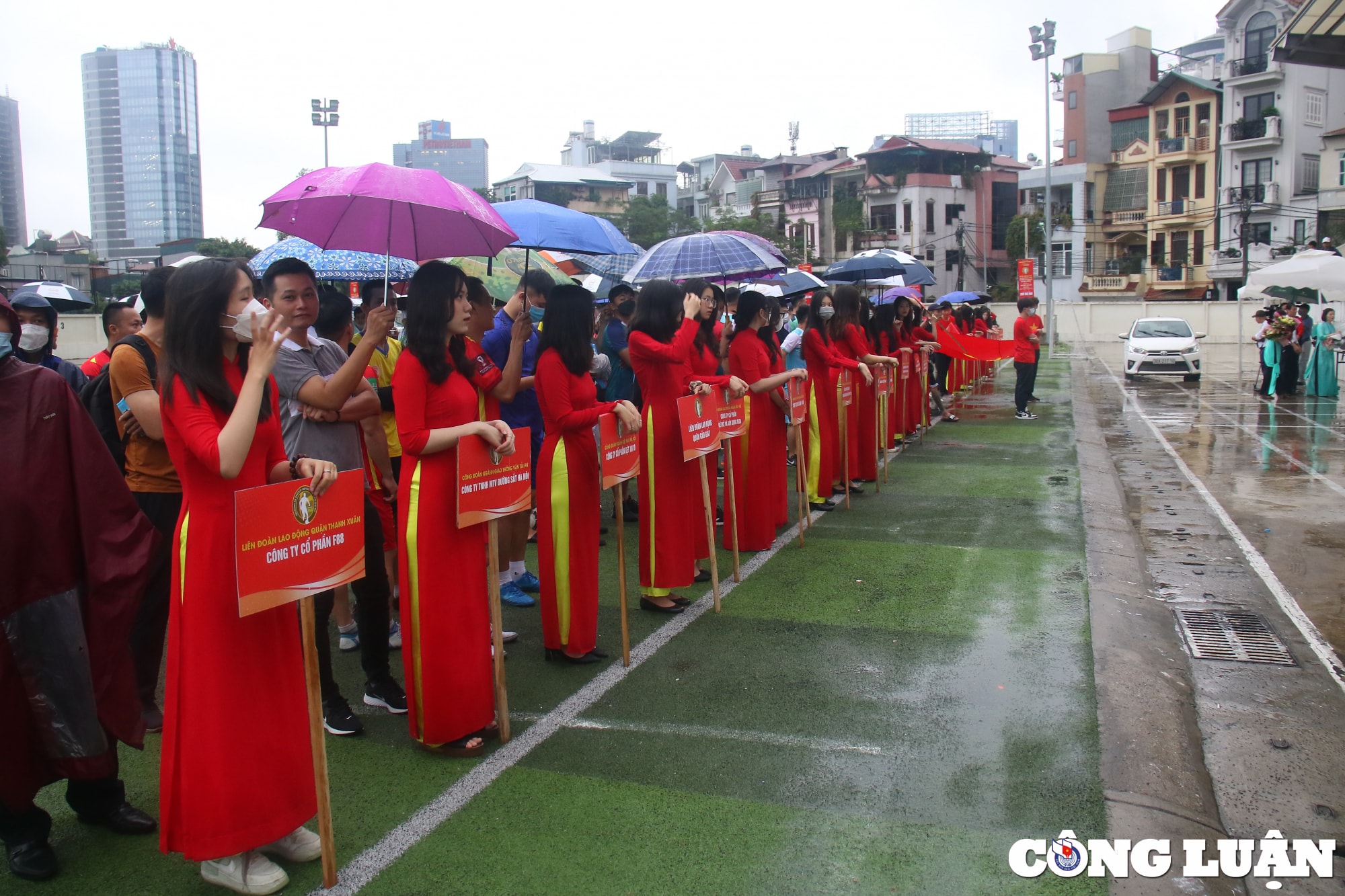 khai mac giai bong da cong nhan vien chuc lao dong cup bao lao dong thu do lan thu vii nam 2022 hinh 3