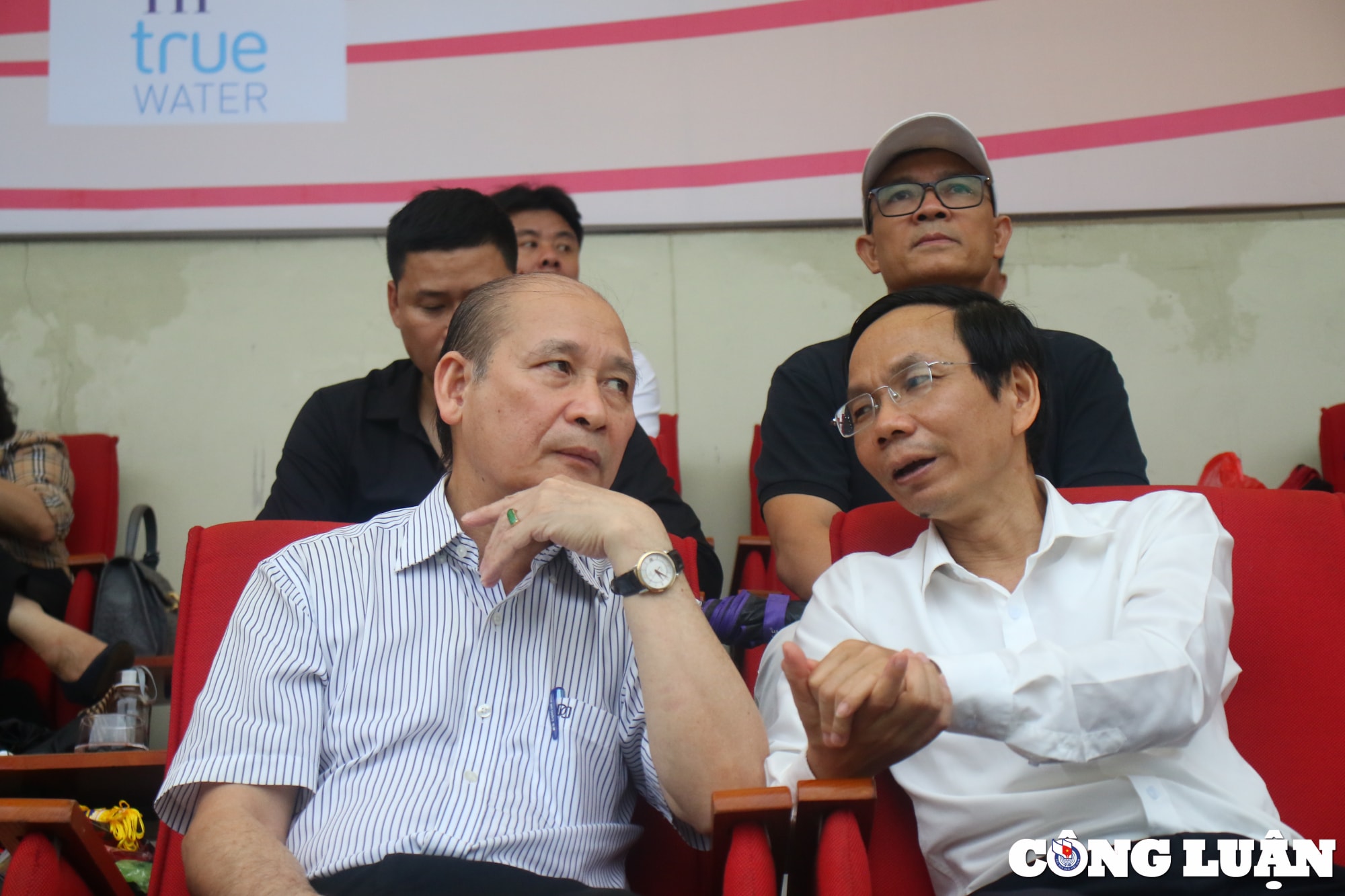 khai mac giai bong da cong nhan vien chuc lao dong cup bao lao dong thu do lan thu vii nam 2022 hinh 7