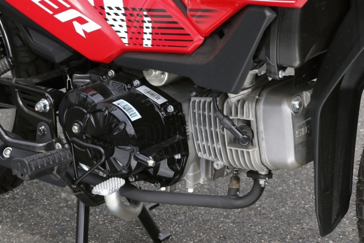 ngam xe con tay co nho 2022 suzuki raider j crossover so huu thiet ke doc dao hinh 4