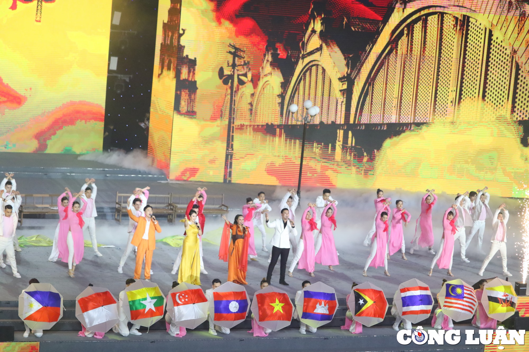 nhung khoanh khac an tuong nhat tai le be mac sea games 31 hinh 4