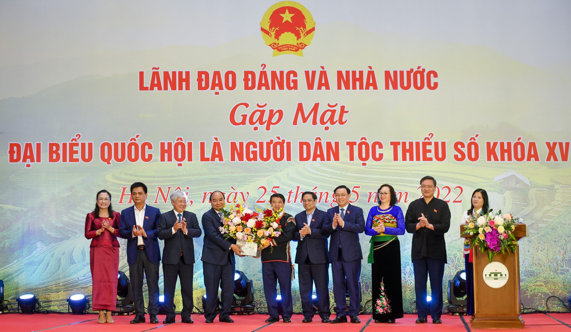 lanh dao dang nha nuoc gap mat dai bieu quoc hoi la dong bao dan toc thieu so hinh 3