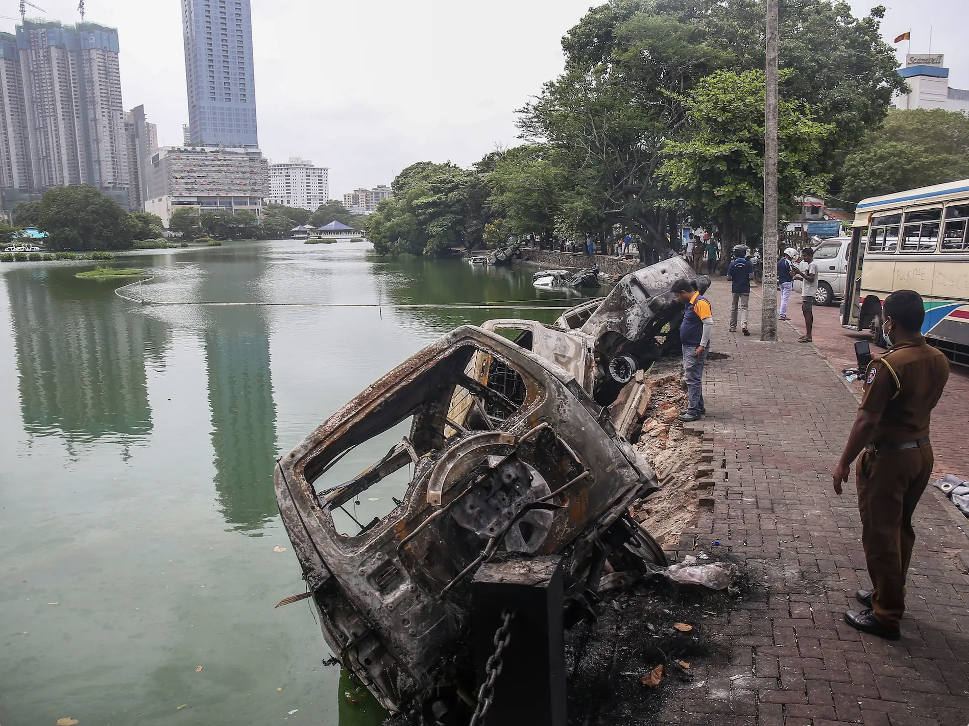 sri lanka can kiet luong thuc khi dot thuoc men nhung khach du lich van do ve hinh 1