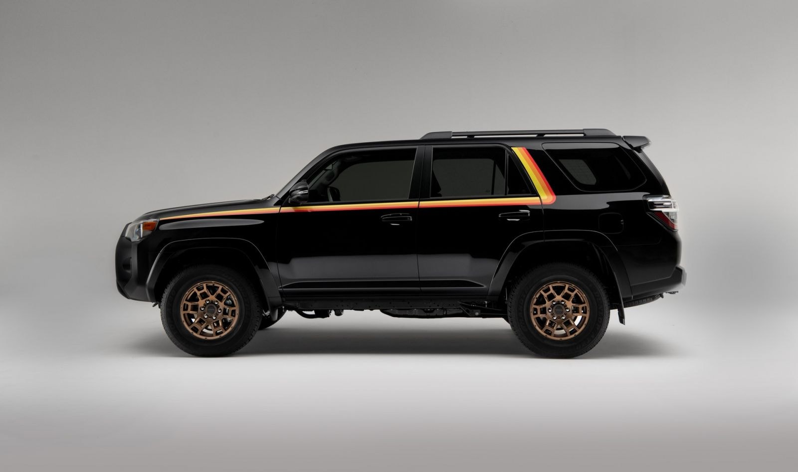 ngam mau xe toyota 4runner phien ban 40th anniversary edition hinh 2