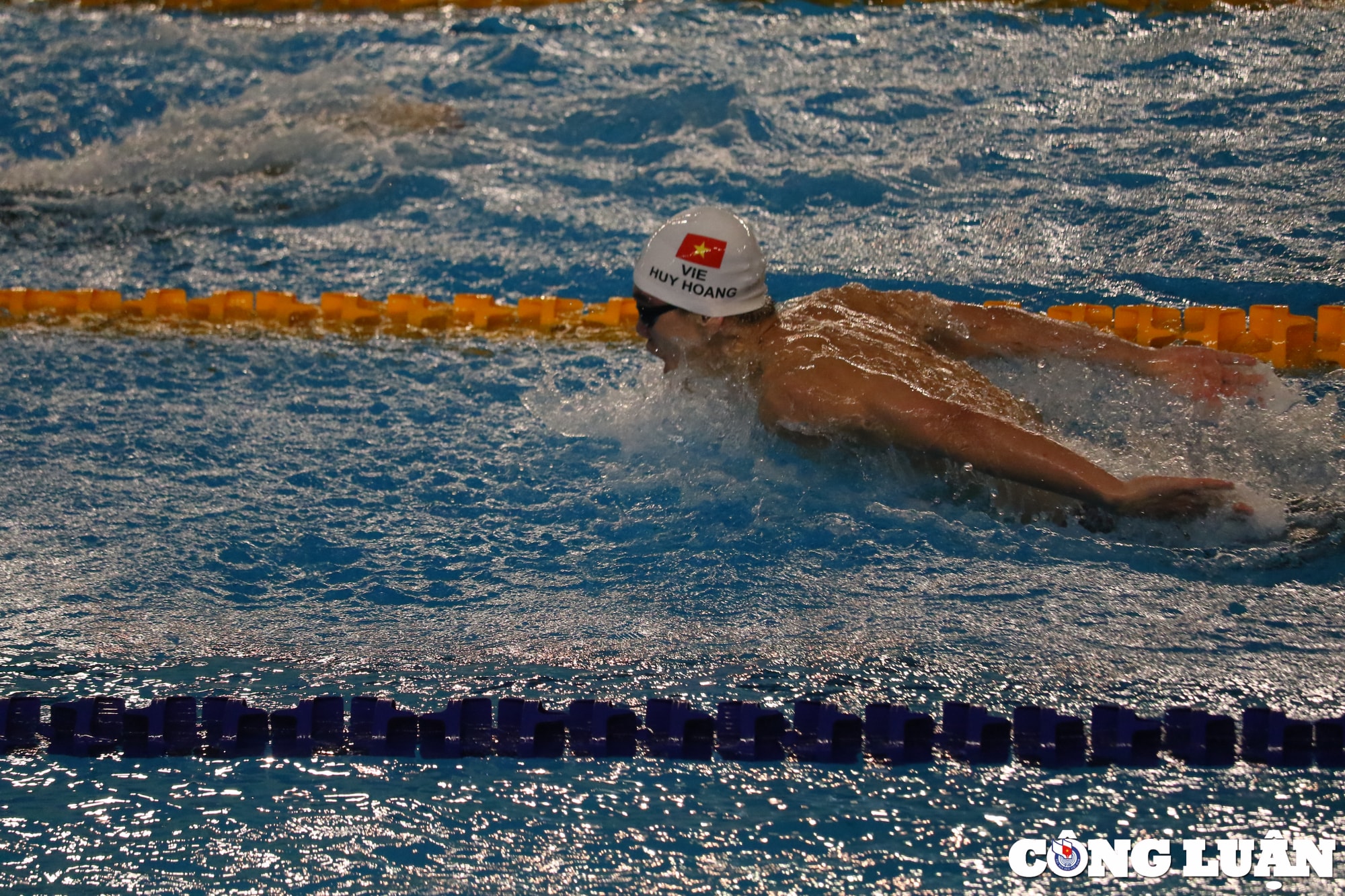 kinh ngu huy hoang duoc thuong hon 300 trieu dong tai sea games 31 hinh 5
