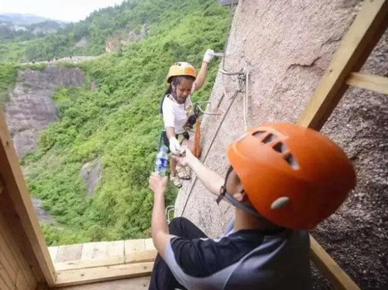 cua hang tien loi nhung bat tien nhat the gioi o trung quoc hinh 2