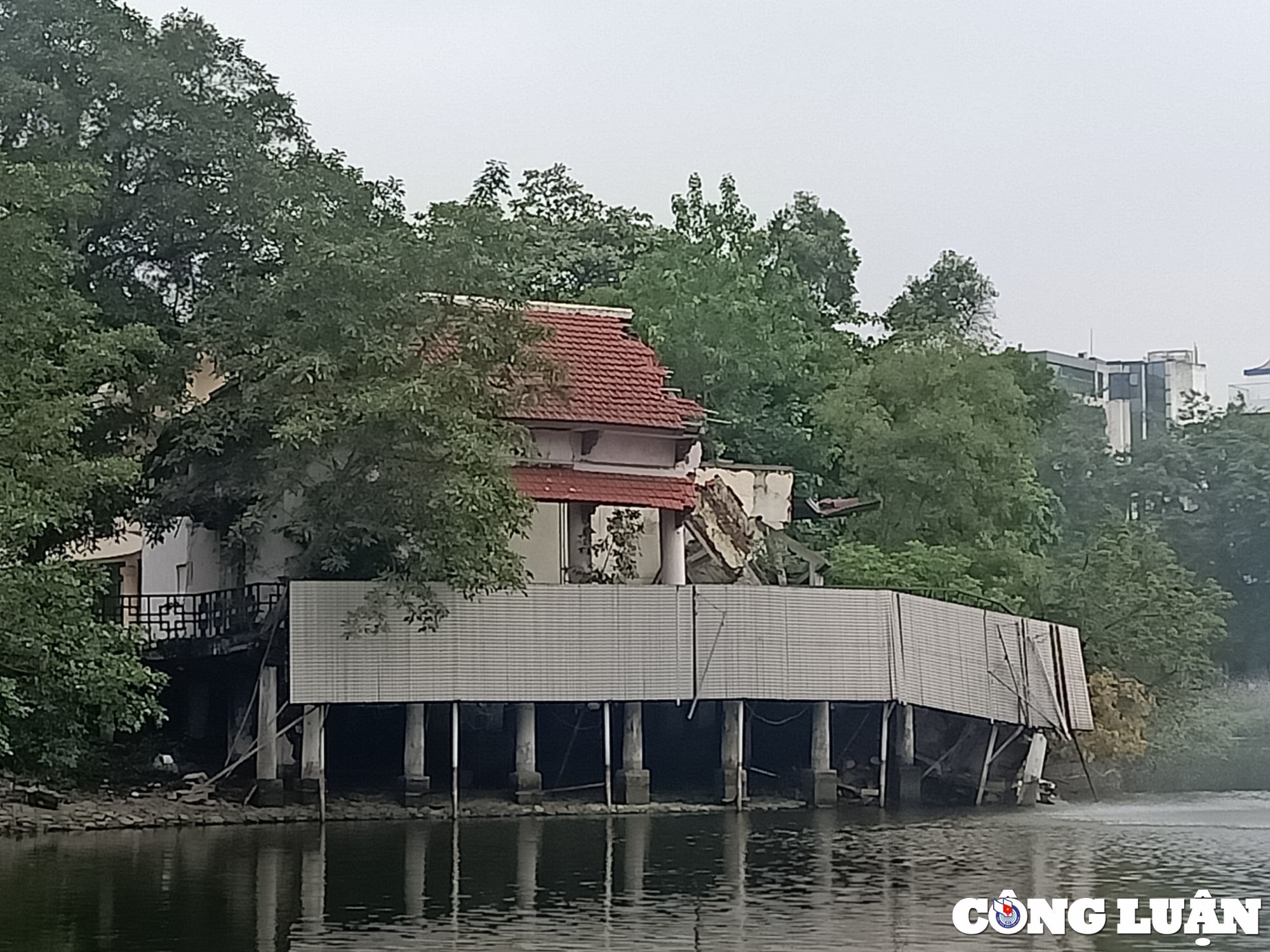 cung thanh nien ha noi cho xe dat vang de cho thue noi xuong cap nghiem trong hinh 10
