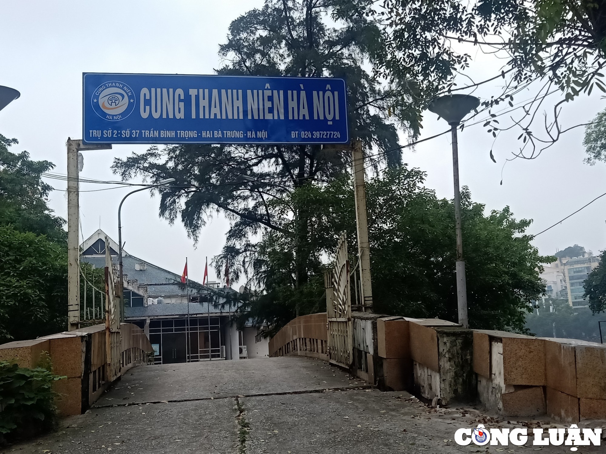 cung thanh nien ha noi cho xe dat vang de cho thue noi xuong cap nghiem trong hinh 9