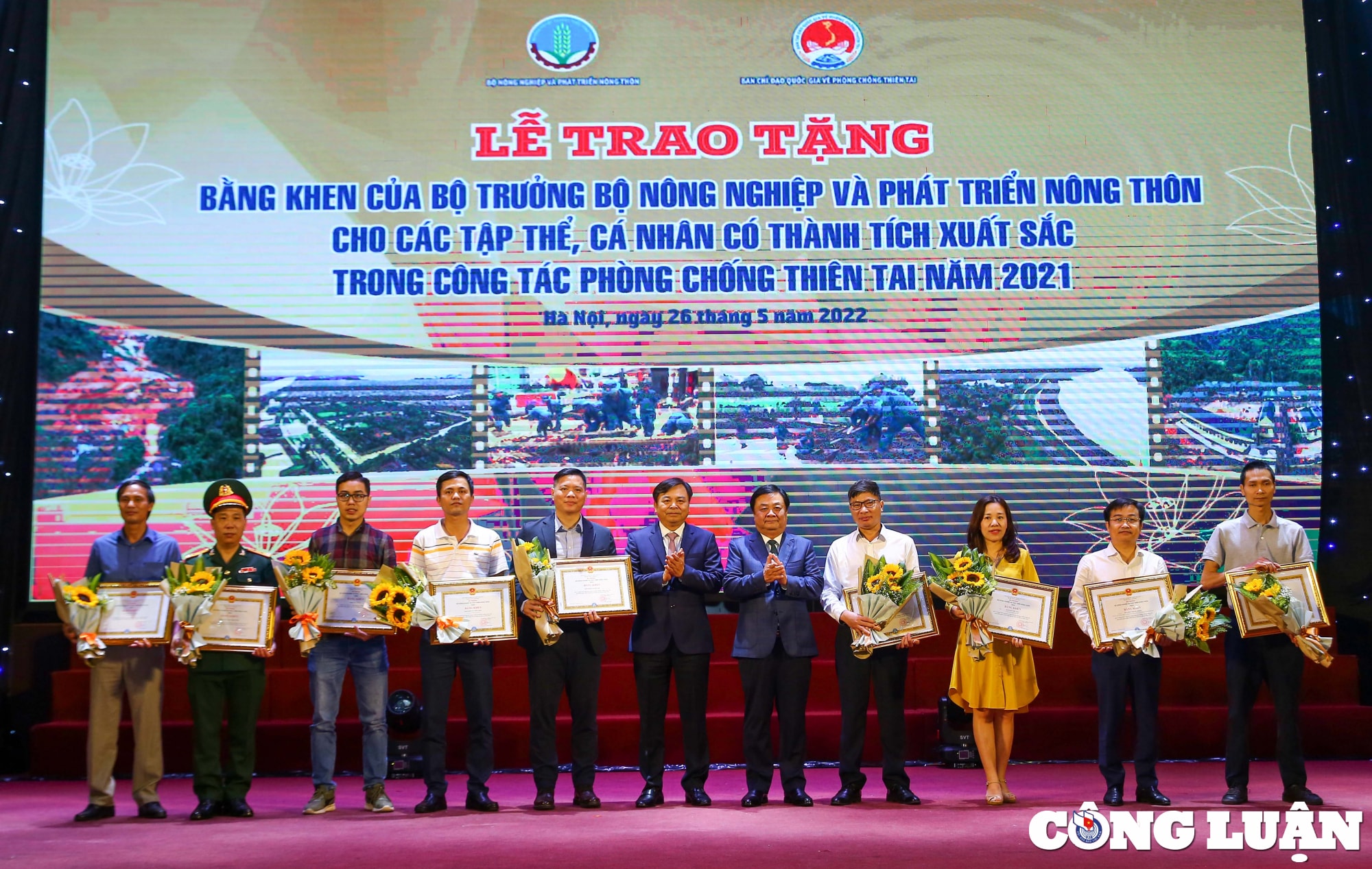 ton vinh cac tac pham phan anh chan thuc hien trang tac dong dien bien cua thien tai hinh 5