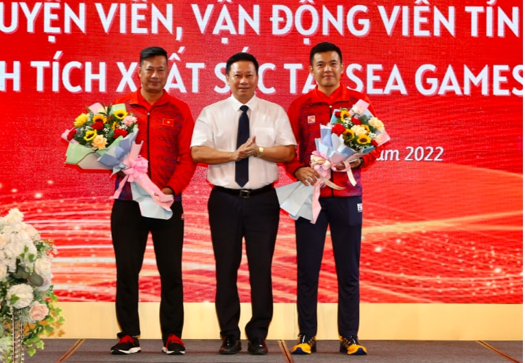 ly hoang nam duoc thuong gan 2 ty dong cho tam hcv sea games 31 hinh 2