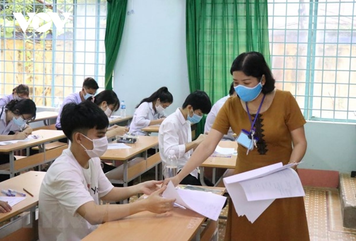bo gddt phai chiu trach nhiem toan dien ve ky thi tot nghiep thpt va tuyen sinh dai hoc hinh 1