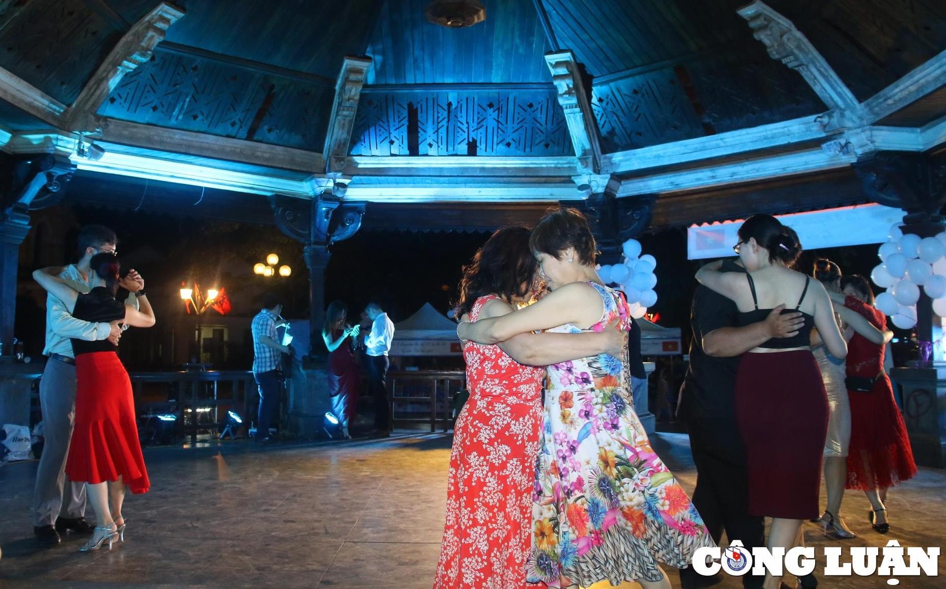 tung bung su kien tango va am thuc argentina hinh 17