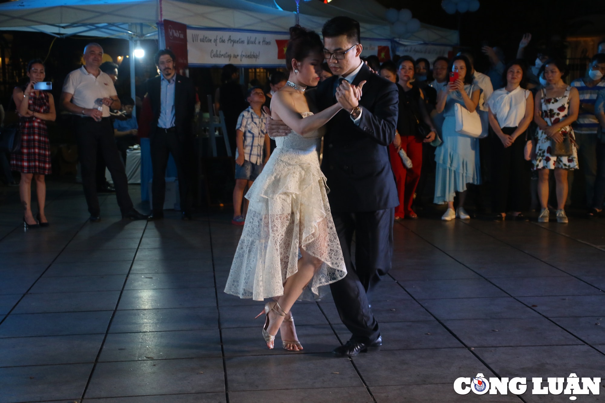 tung bung su kien tango va am thuc argentina hinh 16