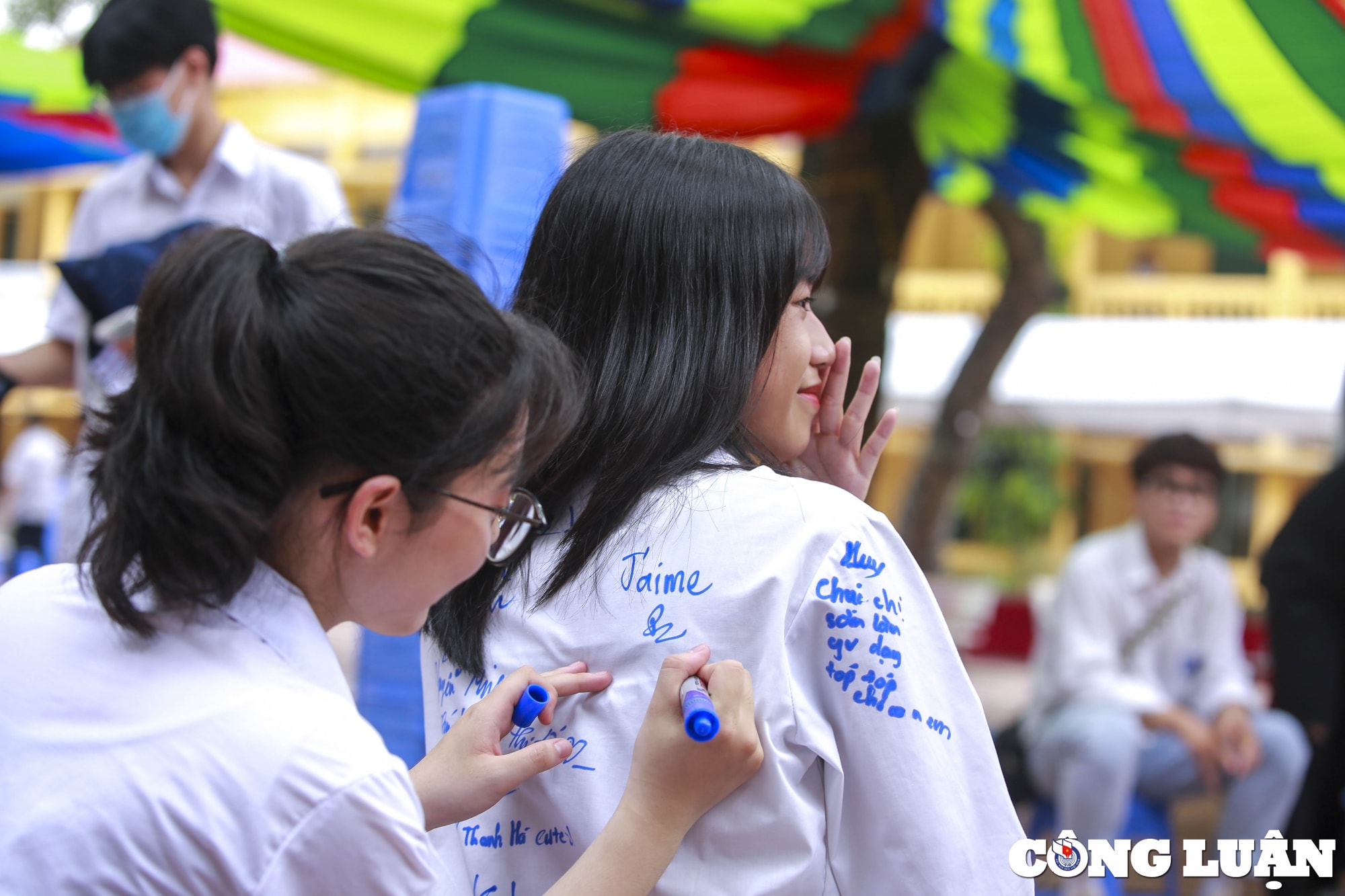 nu sinh xuc dong trong le be giang em that su khong muon chia tay som nhu the nay hinh 6