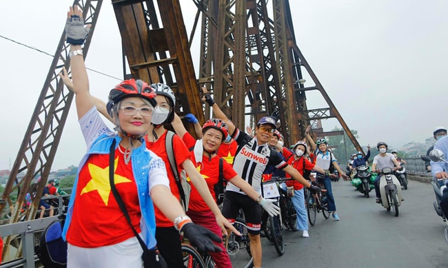 rieng trong thang 5 du khach quoc te den ha noi tang hon 16 lan so voi cung ky nam ngoai hinh 1