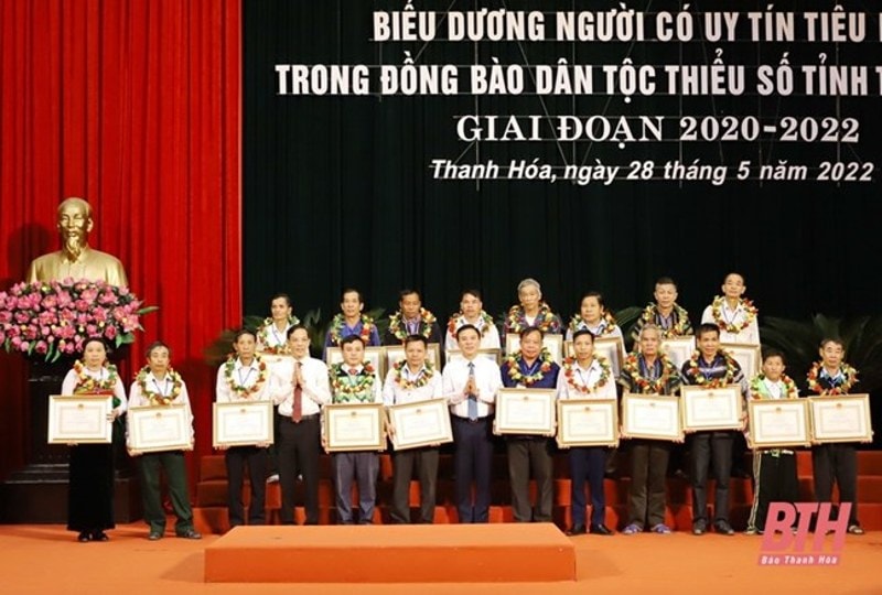 thanh hoa bieu duong nguoi co uy tin tieu bieu trong dong bao dan toc thieu so hinh 1