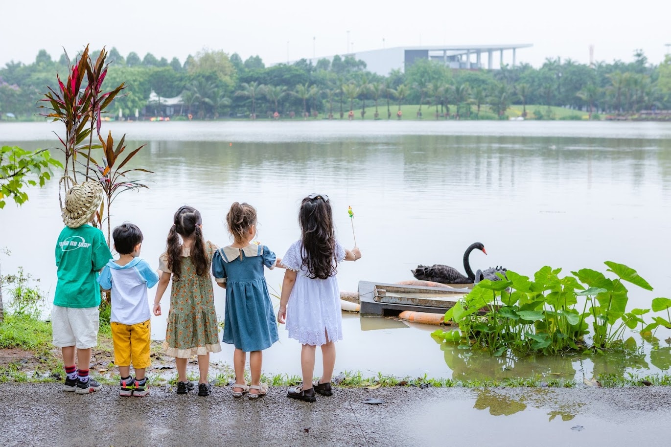 tre em pho thi vui tet thieu nhi trong do thi trieu cay xanh hinh 3