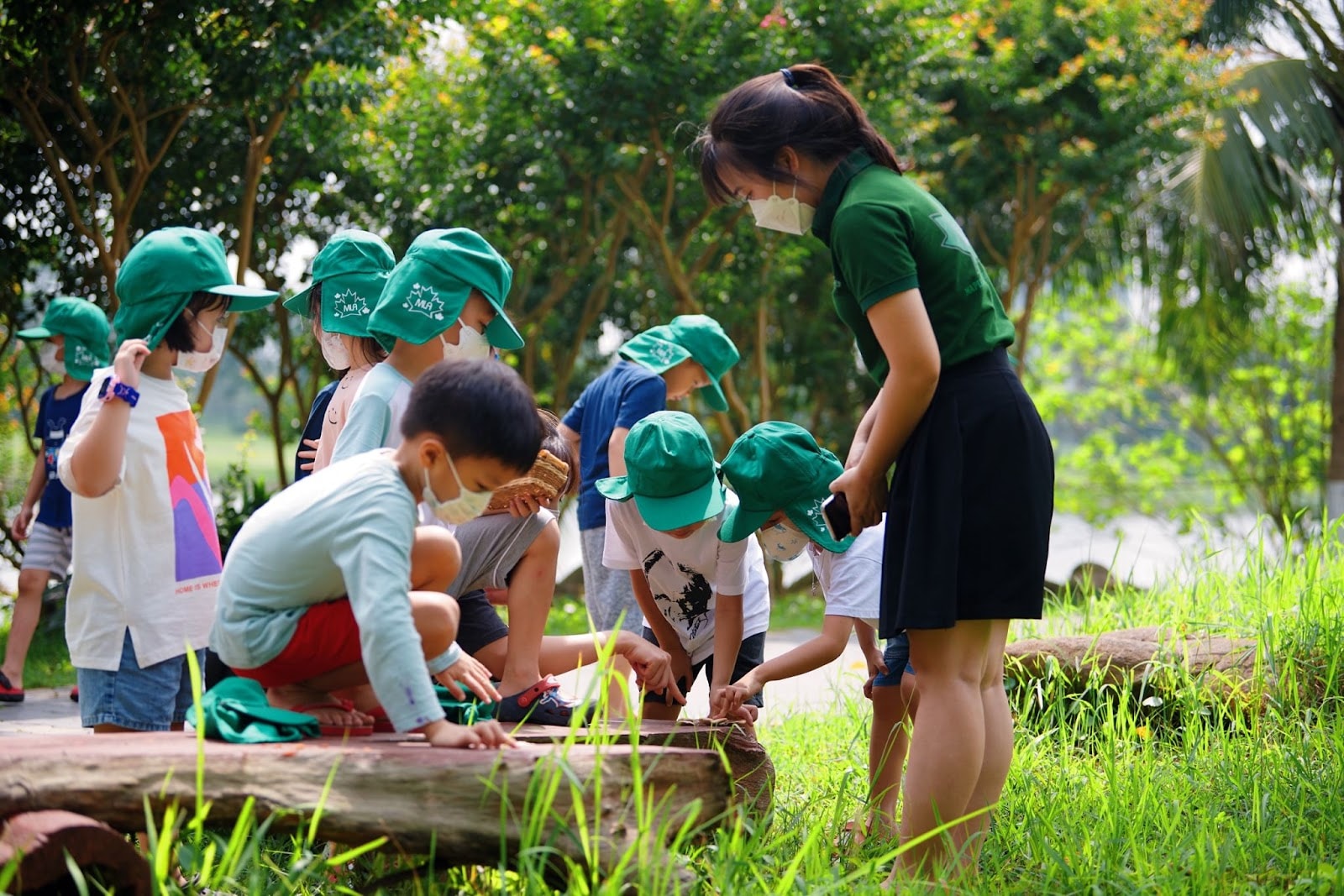 tre em pho thi vui tet thieu nhi trong do thi trieu cay xanh hinh 6