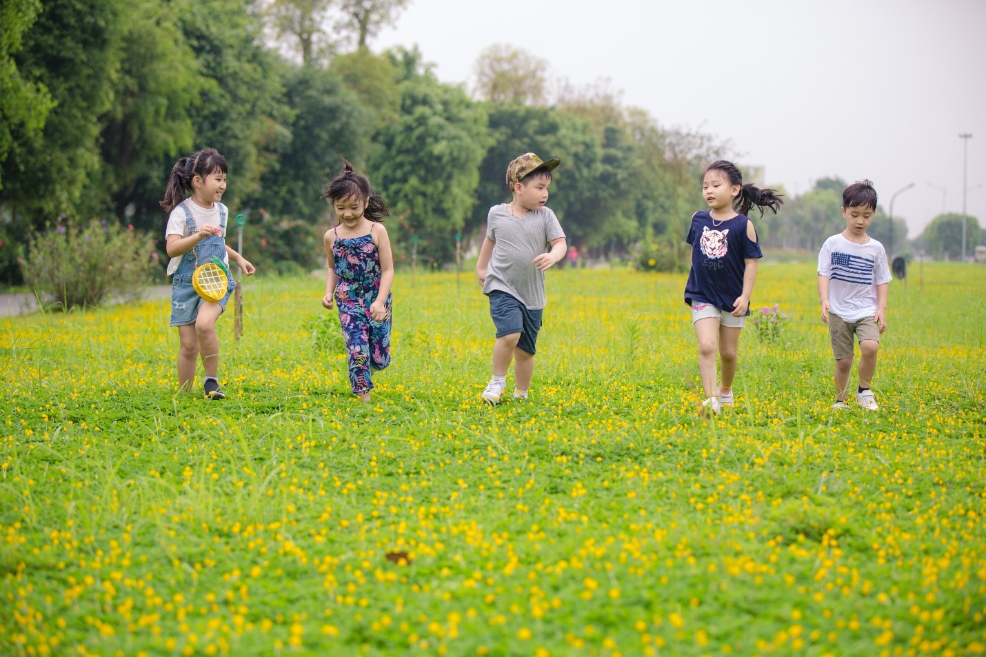 tre em pho thi vui tet thieu nhi trong do thi trieu cay xanh hinh 11