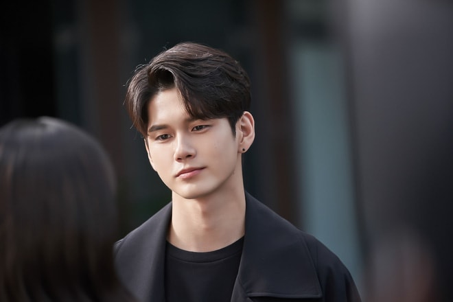 cuu thanh vien wanna one ong seong wu dong chinh trong co nang manh me 2 hinh 1
