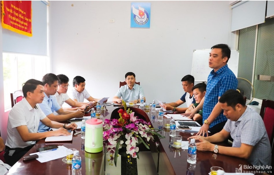 giai bong da cup hoi nha bao nghe an du kien khai mac ngay 11 6 hinh 1