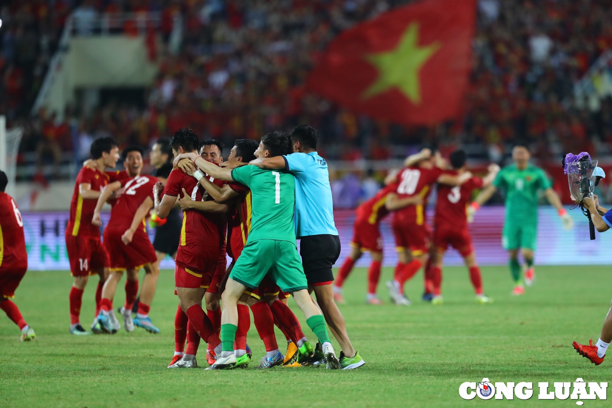 afc vinh danh cau thu nguyen thanh binh truoc giai bong da u23 chau a hinh 4