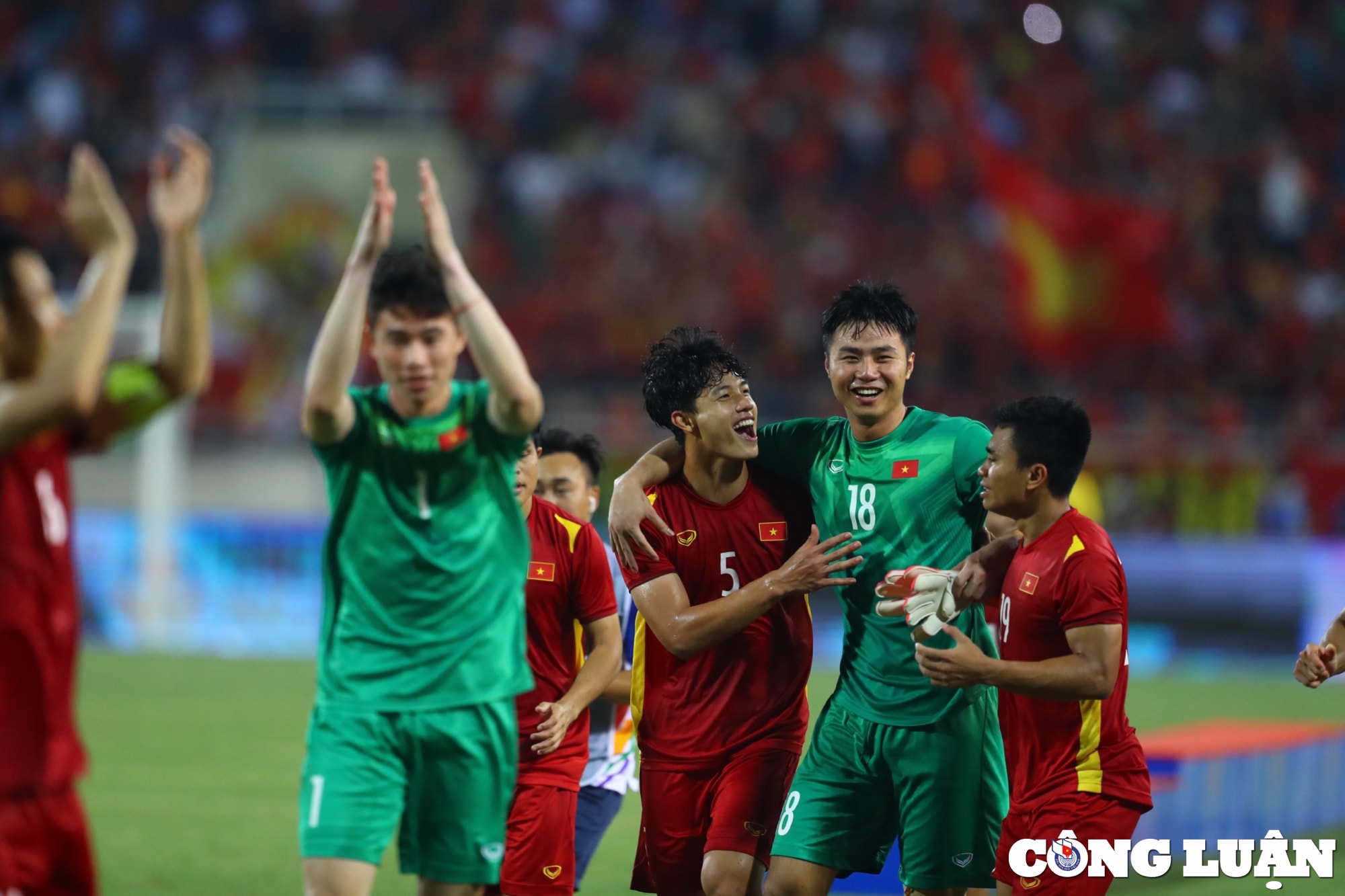 afc vinh danh cau thu nguyen thanh binh truoc giai bong da u23 chau a hinh 2