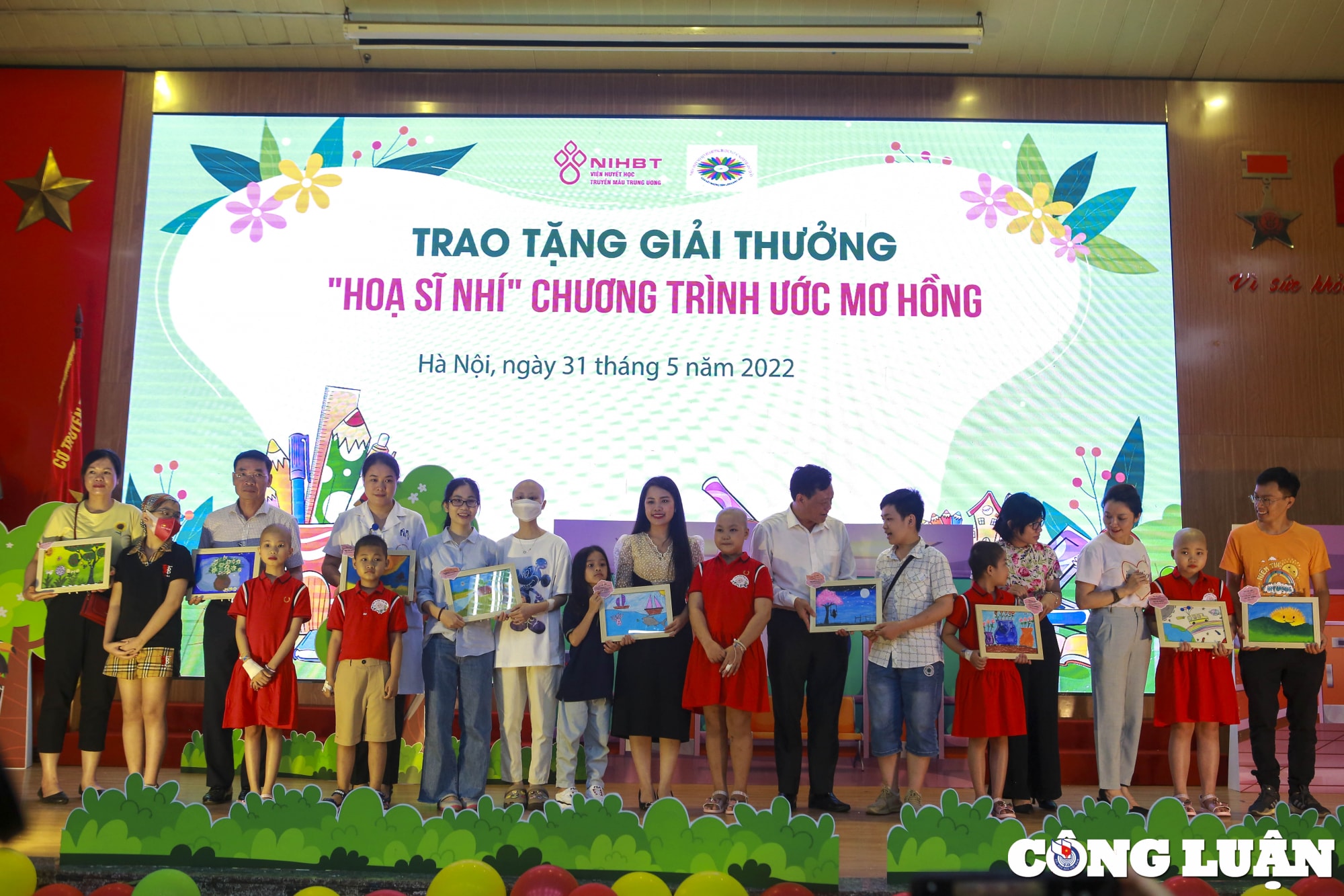 am ap tet thieu nhi den som tai vien huyet hoc truyen mau tw hinh 15