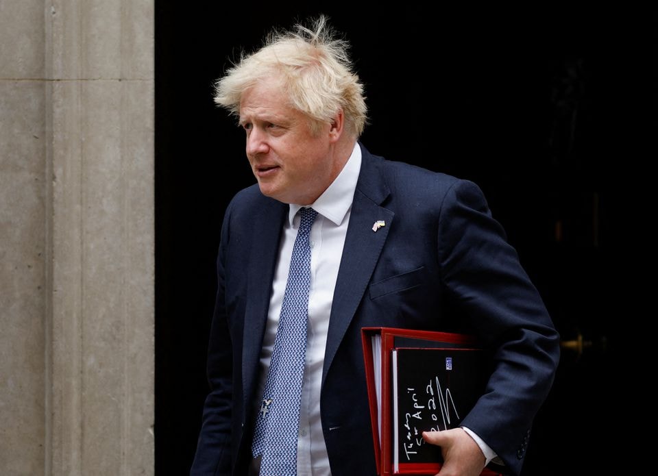 thu tuong anh boris johnson doi mat voi cuoc bo phieu tin nhiem hinh 1