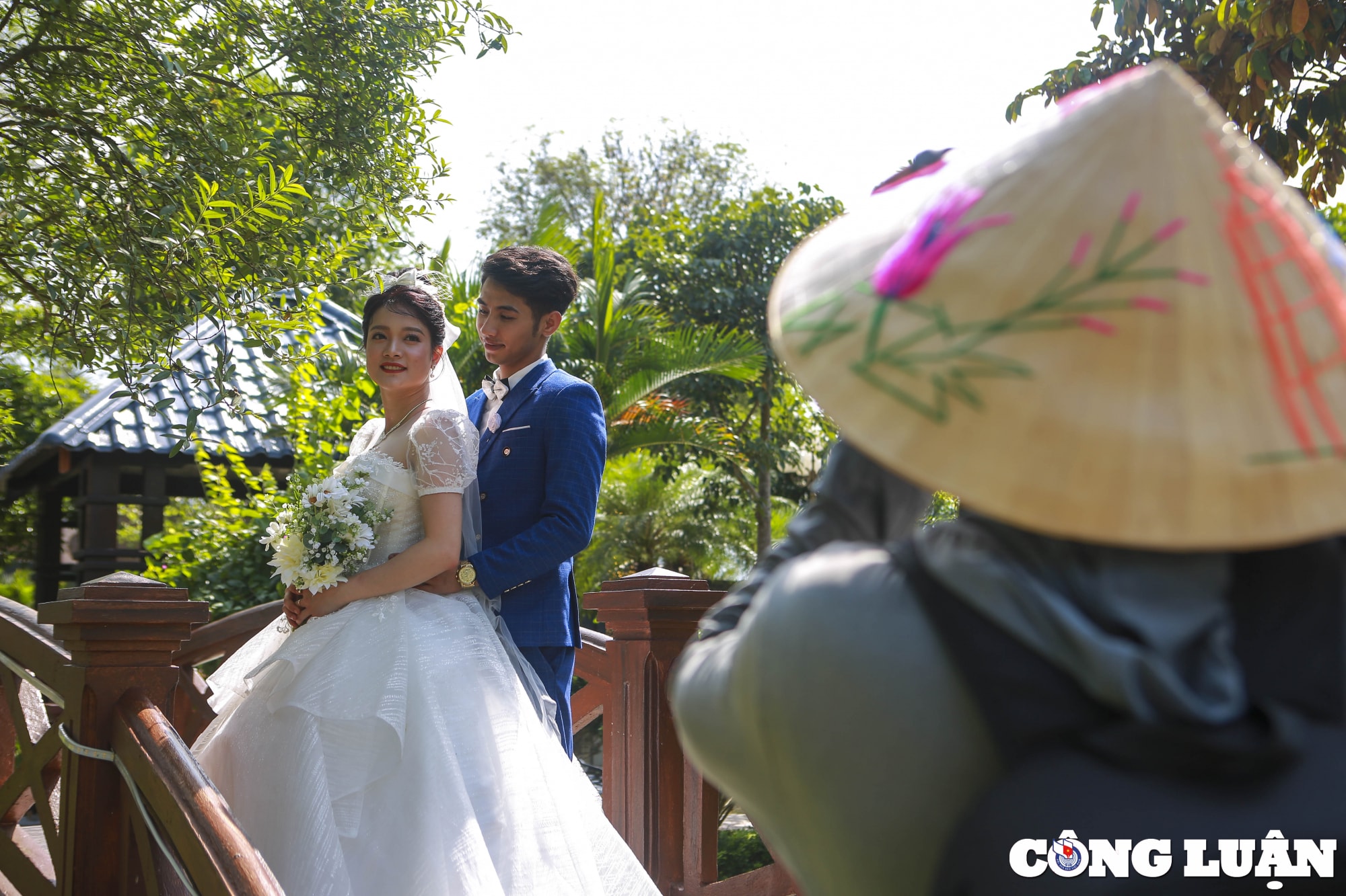 can canh cong vien cua dai gia buon lon co truc thang du thuyen tuong dat vang hinh 13