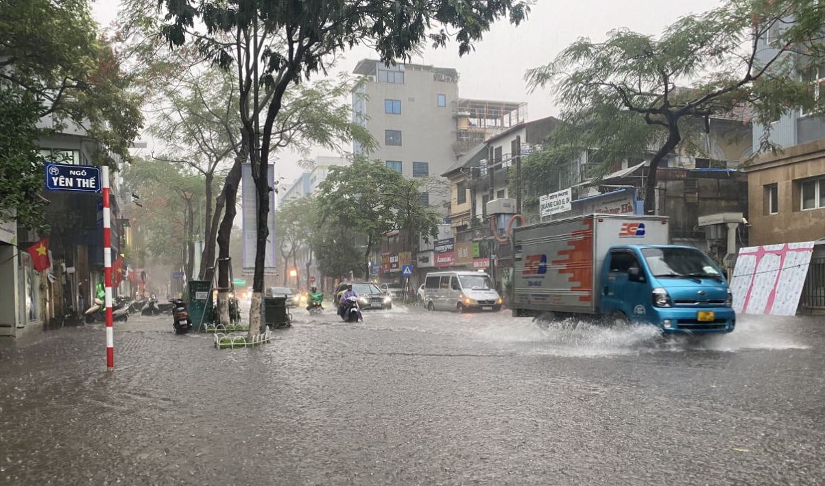 ha noi cu mua lai ngap khong nen chi do tai troi hinh 1