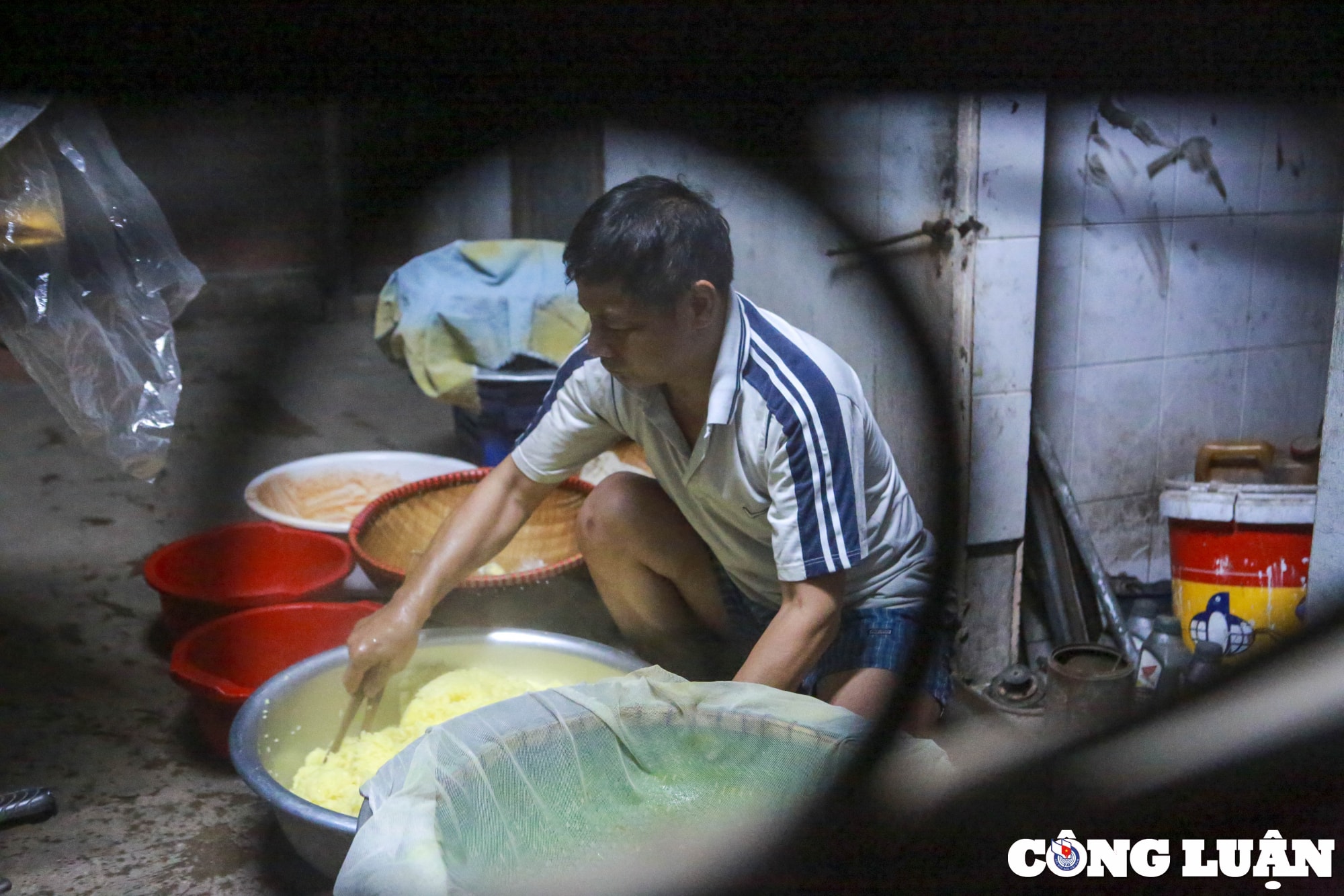 nguoi dan lang xoi phu thuong day tu 2h sang tat bat phuc vu tet doan ngo hinh 2