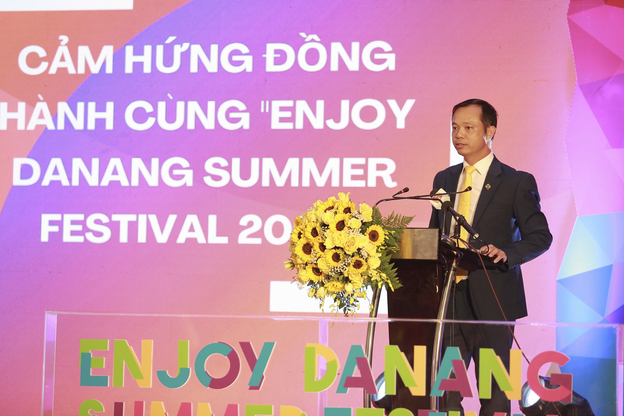 da nang hua hen mot mua he bung no voi chuoi hoat dong take me to the sun cua sun group hinh 6