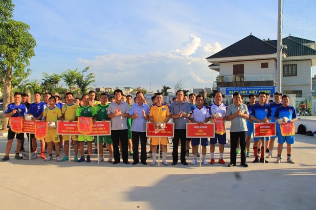 se to chuc giai bong da nguoi lam bao thanh hoa lan thu 5 hinh 1