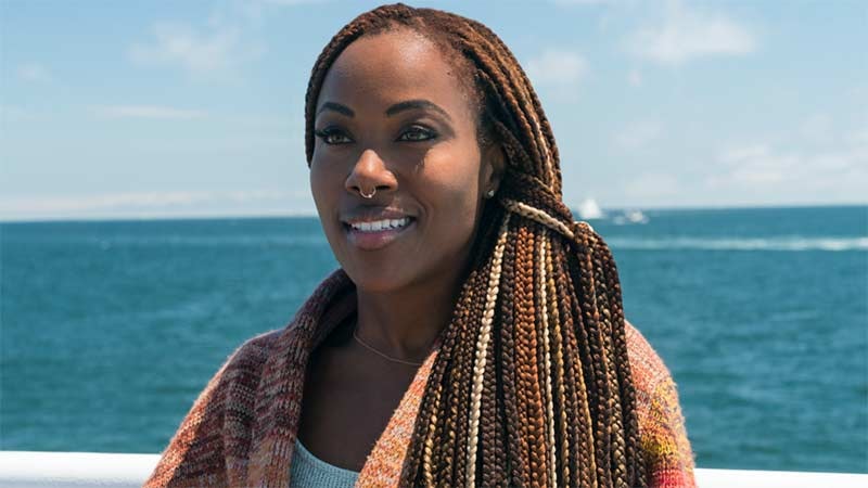 dewanda wise va ly do buoc phai roi khoi captain marvel hinh 4