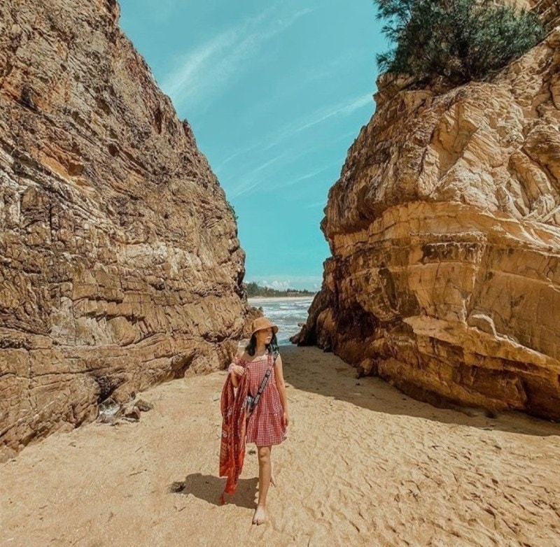 ngam bai bien hoang so day da nhay o quang binh hinh 2