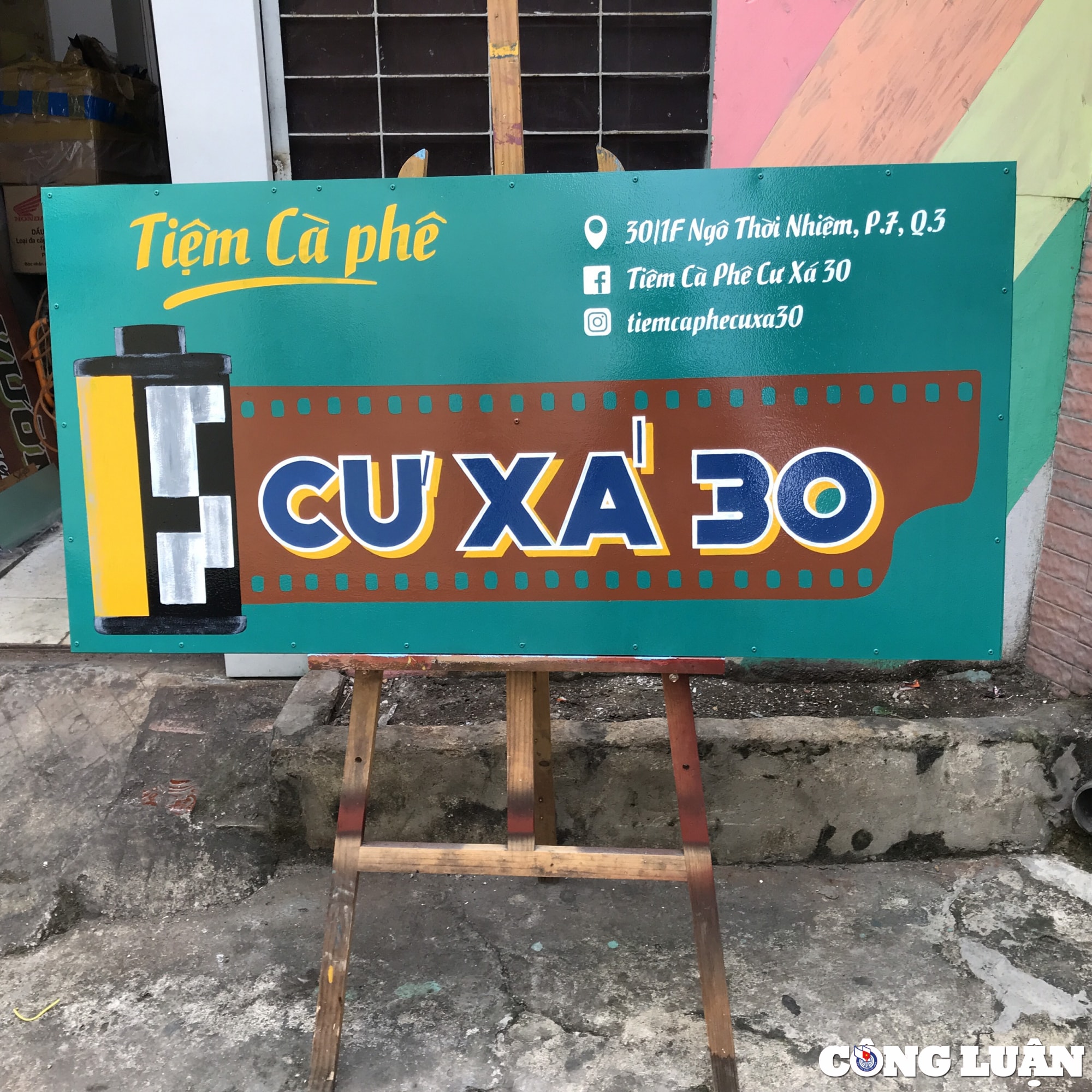 luu giu hoi uc sai gon xua qua bang hieu ve tay cua chang trai 8x hinh 17