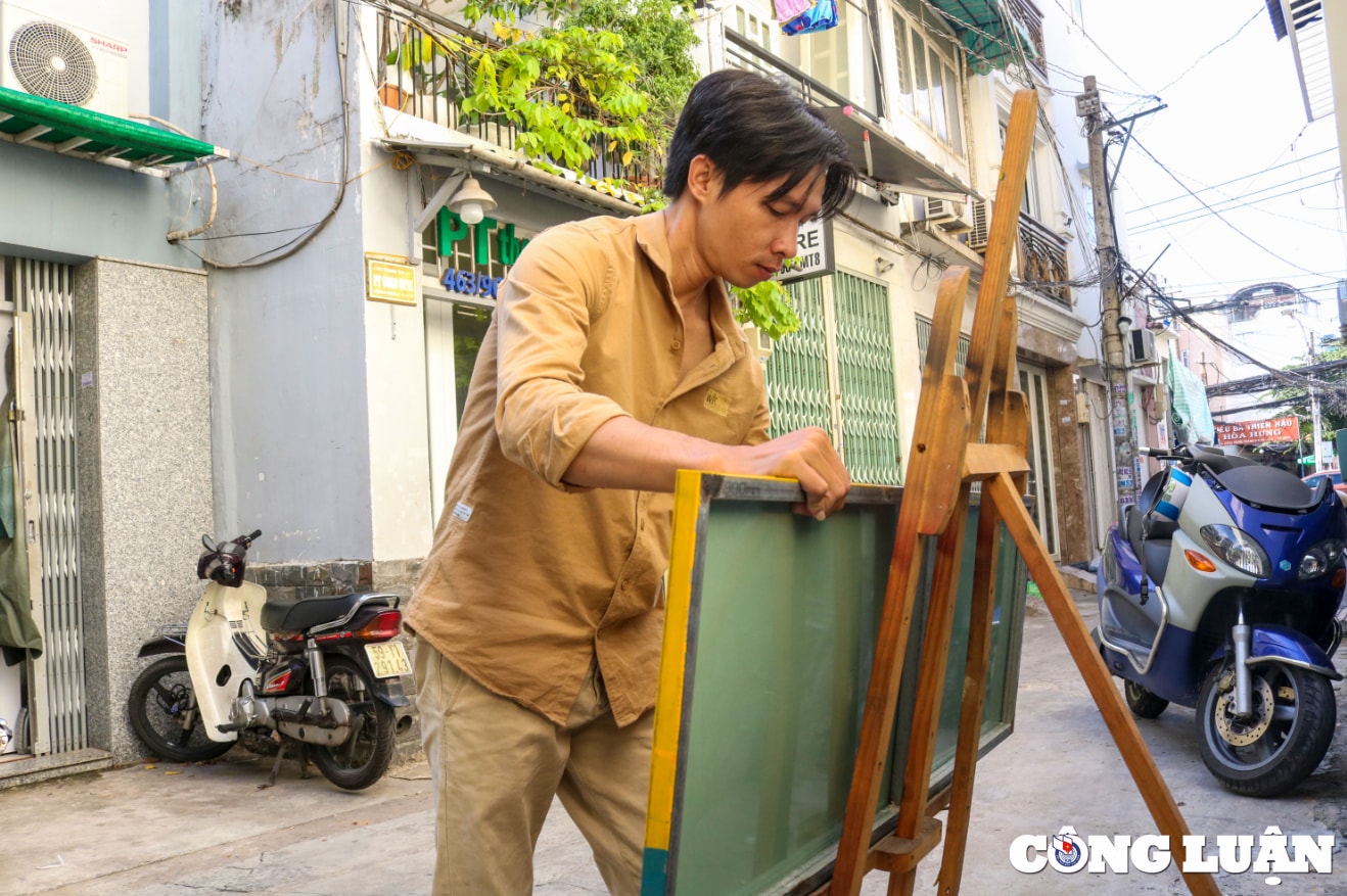 luu giu hoi uc sai gon xua qua bang hieu ve tay cua chang trai 8x hinh 13