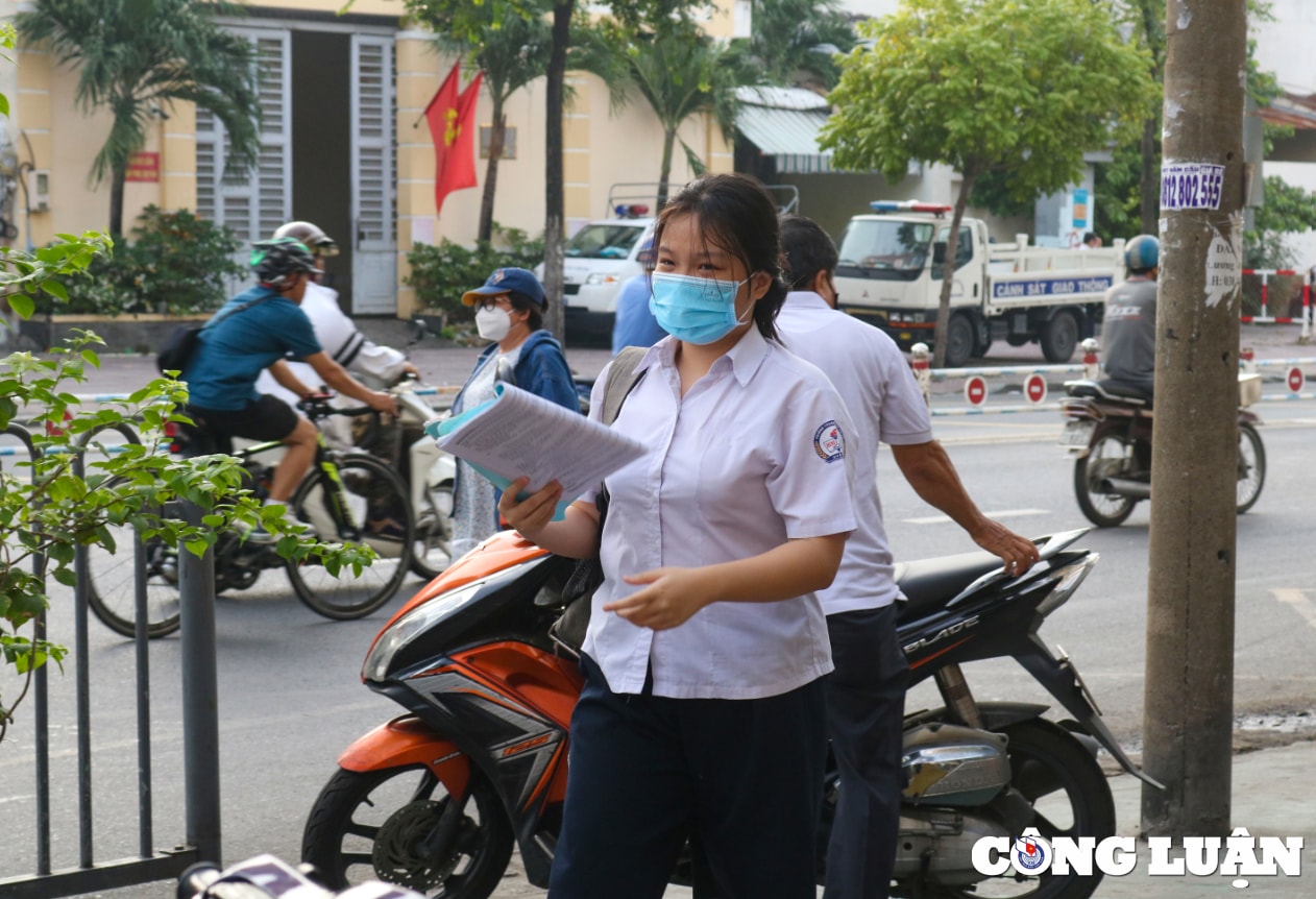 hon 92700 hoc sinh lop 9 o tp hcm hoi hop tranh suat vao lop 10 hinh 7