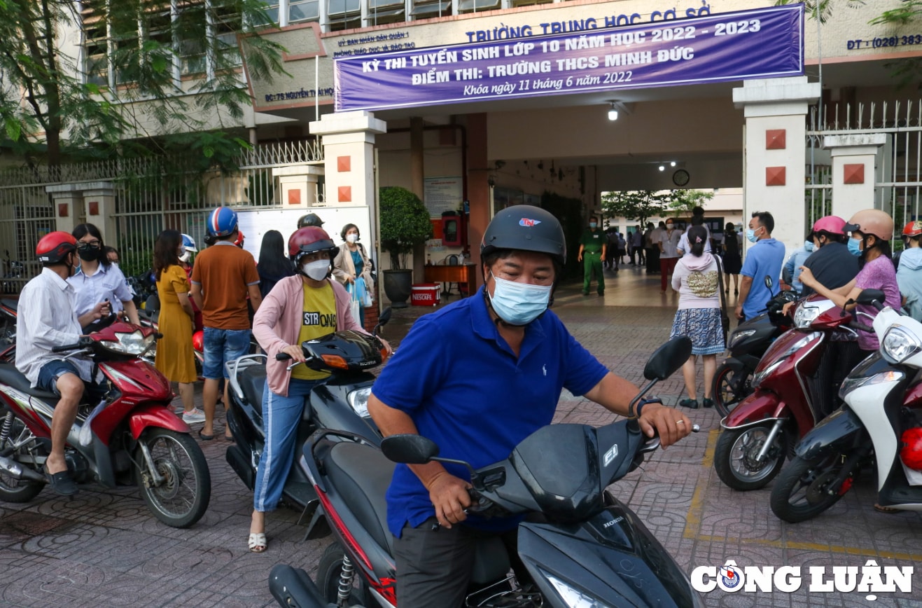 hung khoi trong ngay thi cuoi cua ky tuyen sinh lop 10 tp hcm mong de se de tho hon hinh 11
