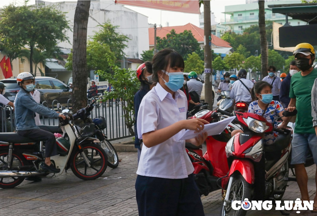 hung khoi trong ngay thi cuoi cua ky tuyen sinh lop 10 tp hcm mong de se de tho hon hinh 5