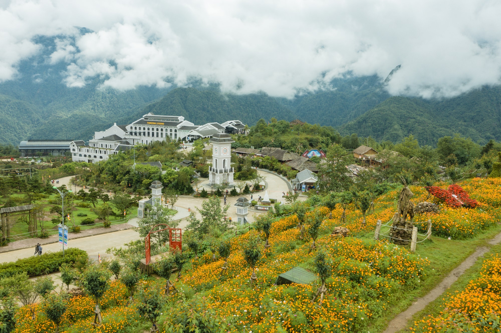thang 6 den sa pa bay giua mua hoa nhan uu dai toi 45 gia ve cap treo fansipan cho hoc sinh sinh vien hinh 3