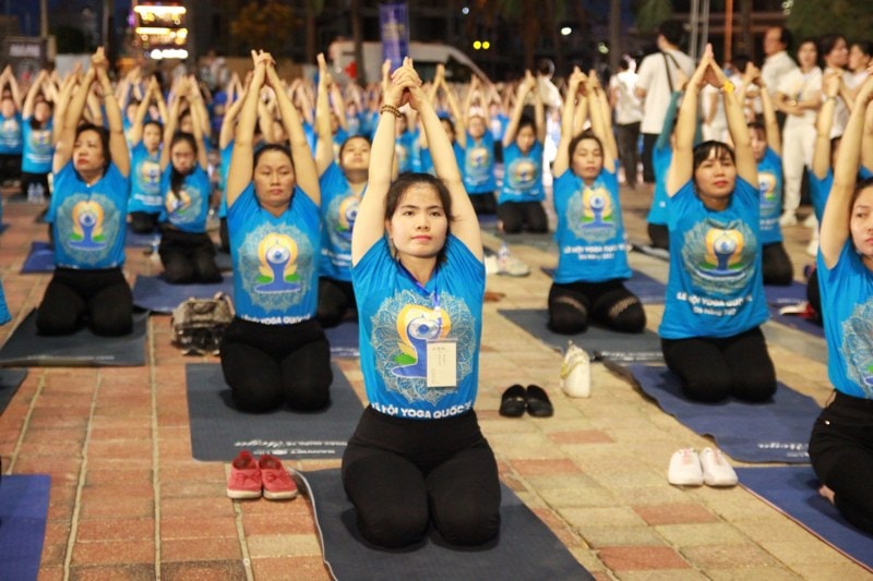 ngay quoc te yoga chinh thuc tro lai viet nam hinh 6