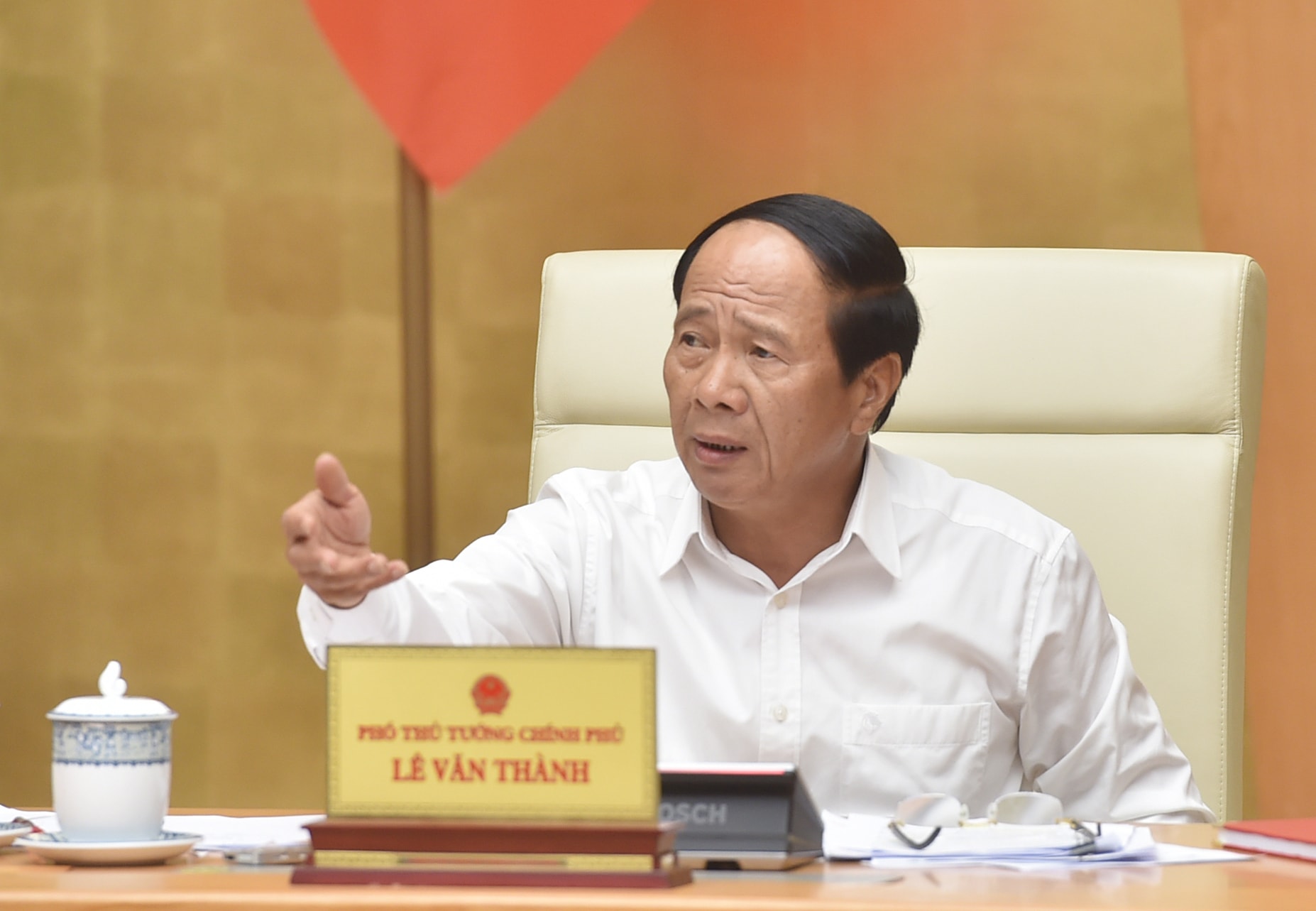 tuyet doi khong duoc de xay ra tinh trang ngung gian doan thi cong san bay long thanh hinh 2