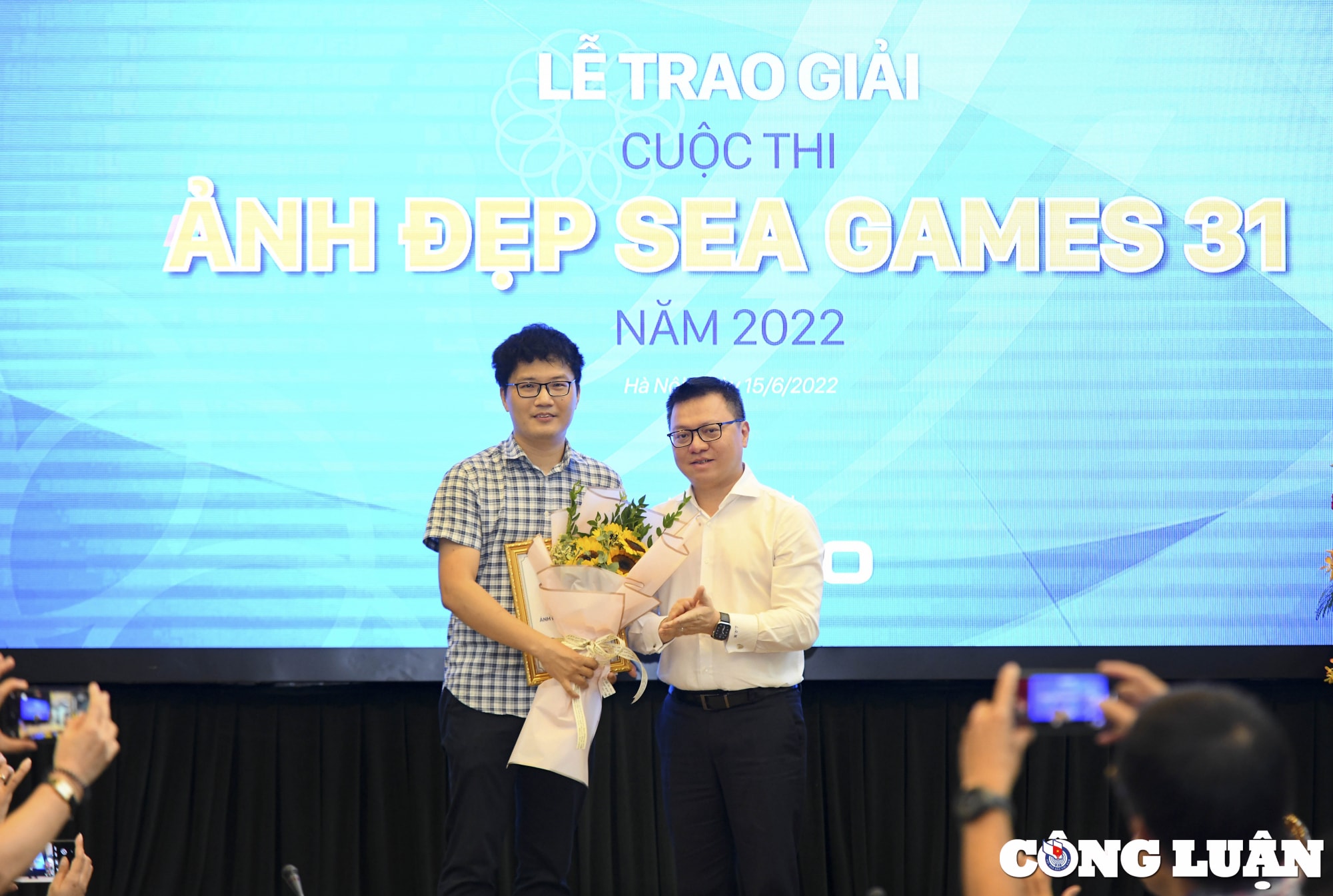 bao nhan dan trao 16 giai thuong cuoc thi anh dep sea games 31 hinh 4