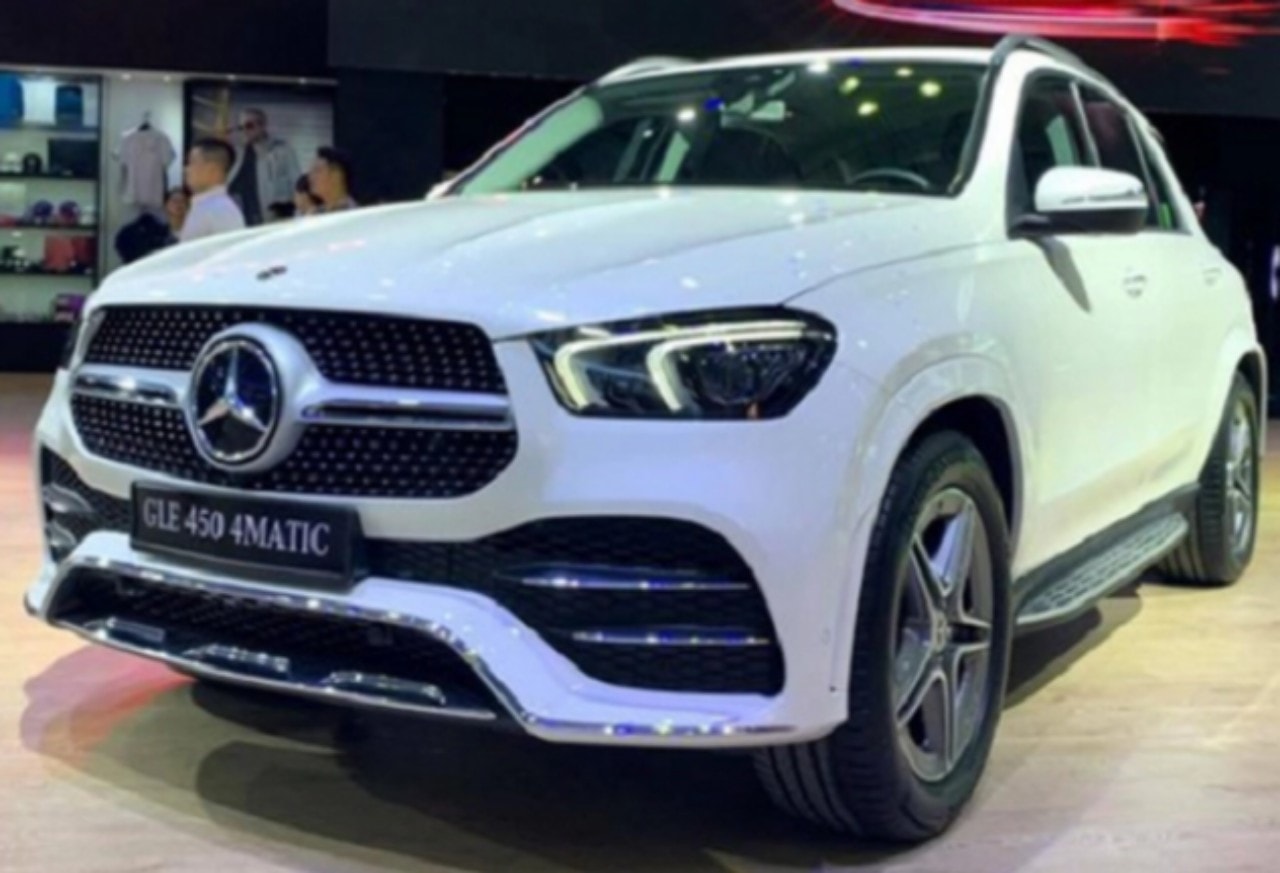 trieu hoi mercedes benz gle va gls tai viet nam vi co nguy co chay xe hinh 1